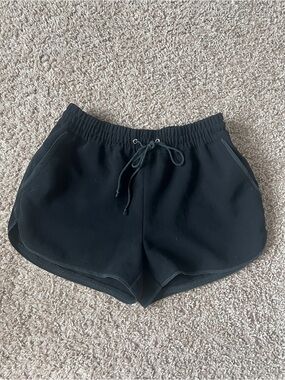 Aritzia Wilfred Black Athletic Shorts - Elevated Athleisure